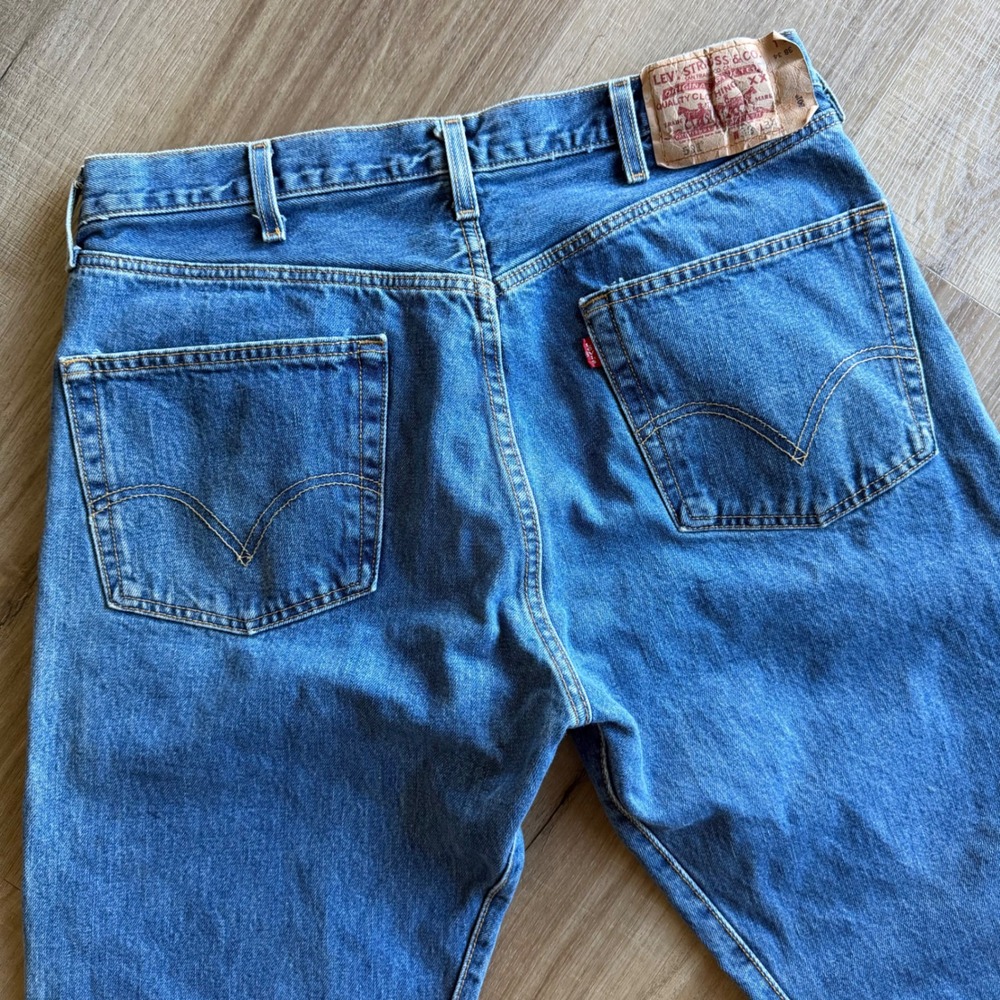 Levis 501 Original Fit Jeans Mens 38x34 Blue Denim Button Fly Straight Leg